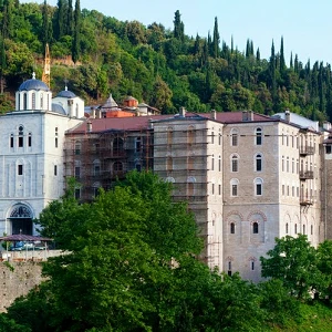 Holy Monastery of Zografou: the monastery with the three miraculous icons of Saint George and Virgin Mary Epakouousa