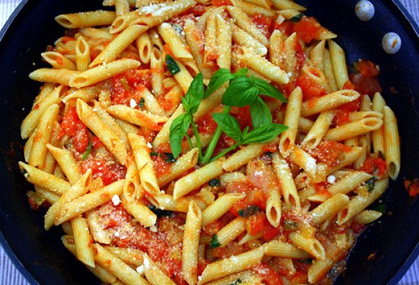Penne Macaroni with Pepper Sauce