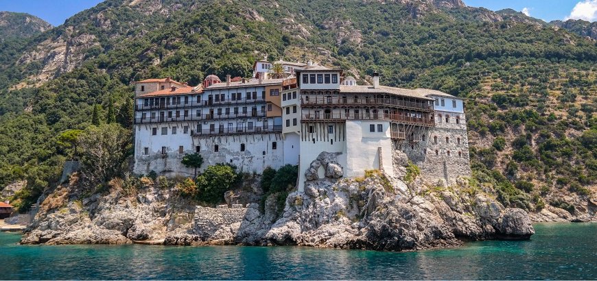 Holy Monastery Grigoriou: the monastery dedicated to Saint Nikolaos