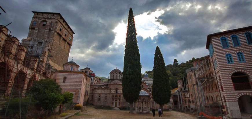 Holy Monastery of Hilandar: the Serbian Monastery of Mount Athos with Panagia Tricherousa and Galaktotrofousa